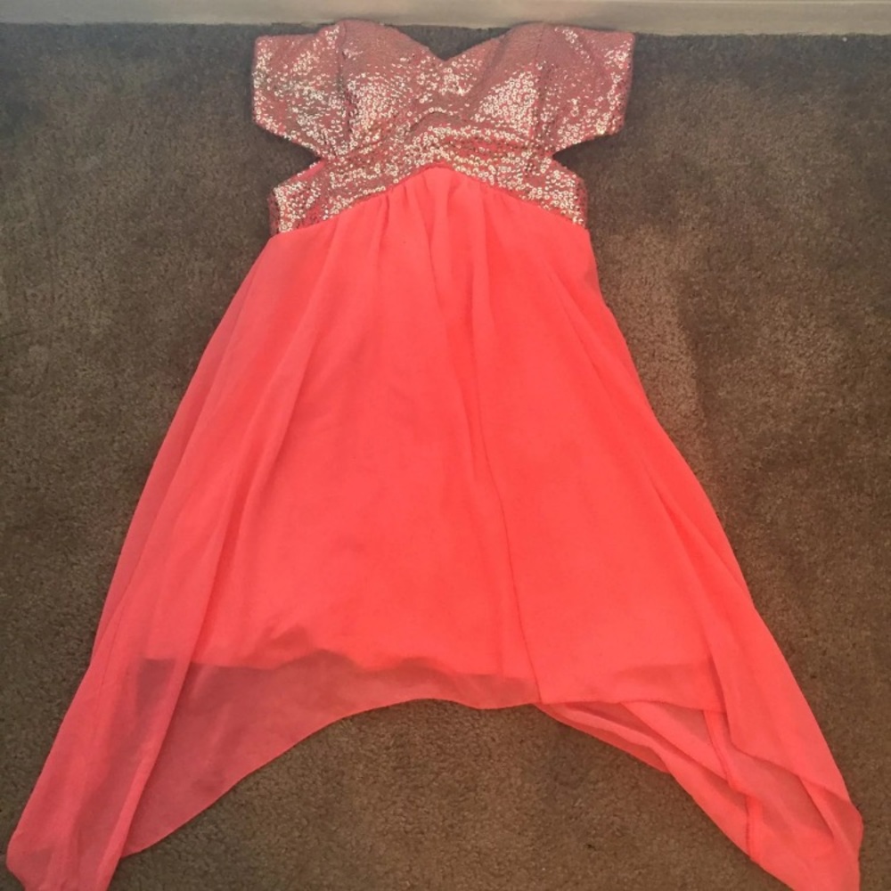🆕💓Sequined prom dress size 3